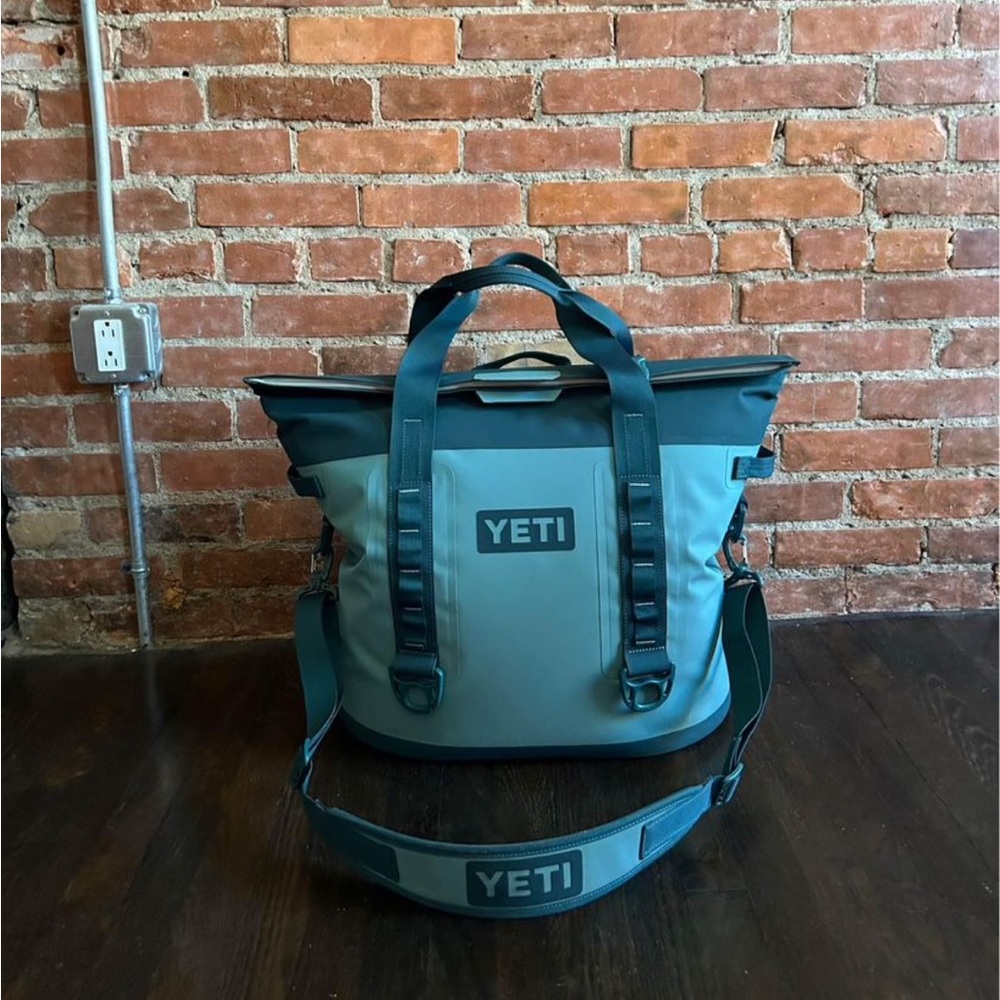 Yeti M30 Hopper soft cooler